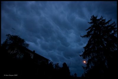 Mammatus Wolken am Zürisee 15.09.09
