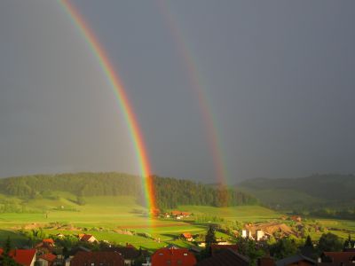 Siegerbild Mai 2007
Aufgenommen am 20.05.2007, um 20.21 Uhr in Riggisberg (BE).
Photograph: Christoph Matti

Herzliche Gratulation!
