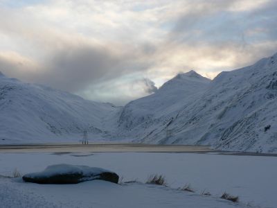 Siegerbild Januar 2007
Aufgenommen am 01.01.2007, um 17.32 Uhr auf der Lukmanier Passh�he.
Photograph: Christian Matthys

Herzliche Gratulation!
