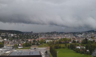 Wallcloud über Luzern
Aufgenommen vom 28. Stock des Hochhauses der Swissporarena Luzern
